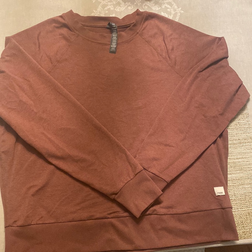 Vuori sweatshirt, used once!
